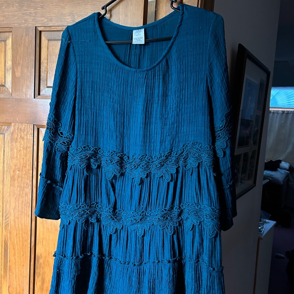 Elegant Teal Lace Trim Top